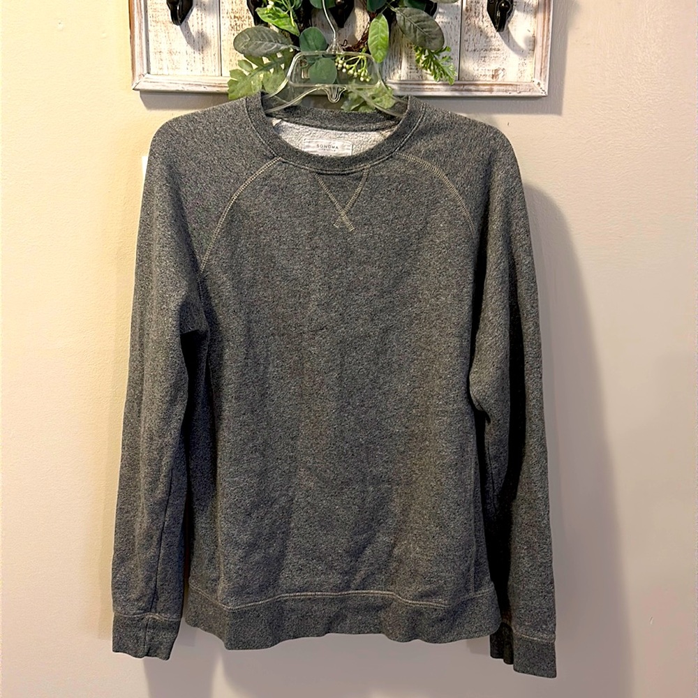 Comfy, versatile sweatshirt